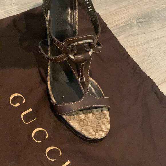 Gucci Brown Monogram Heels - Picture 15 of 15